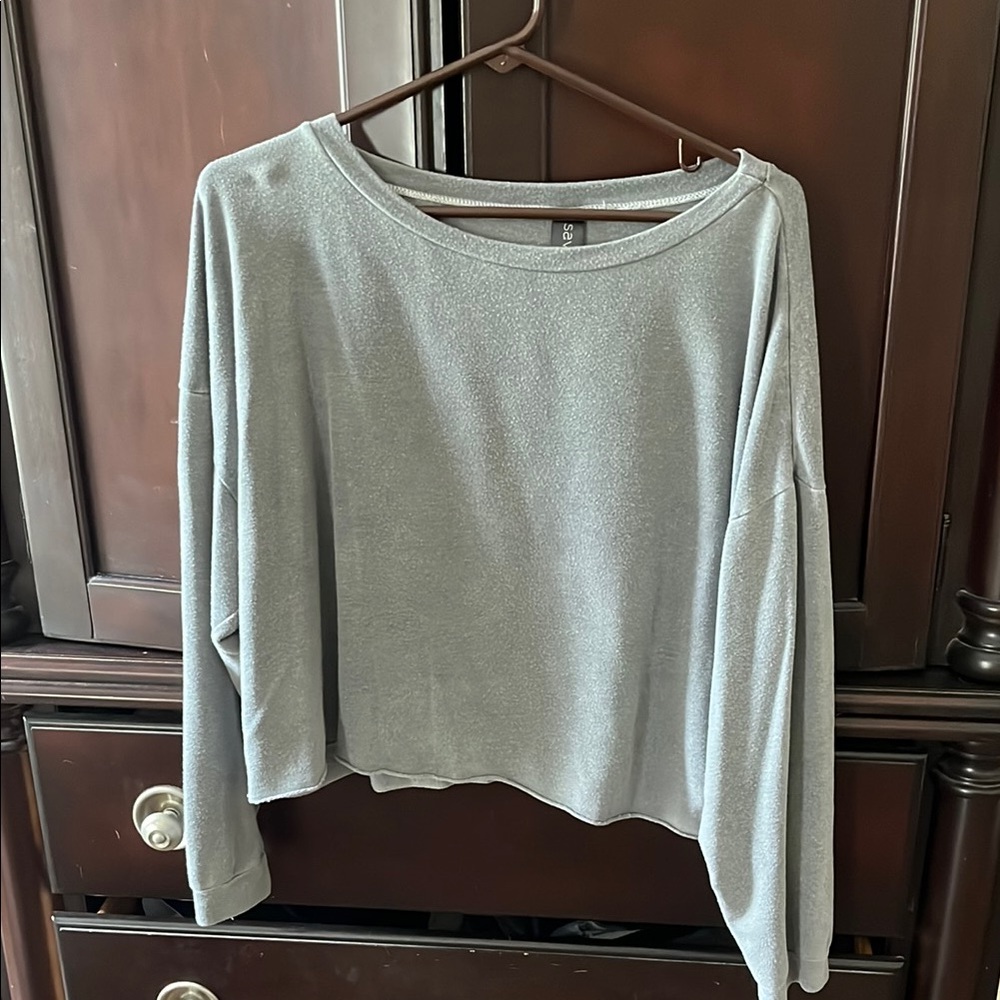 SAVVI women's cropped crewneck